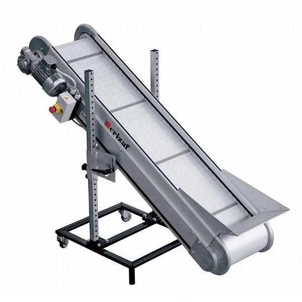 Inclined Conveyor with PP/PA Modular Plastic Belt